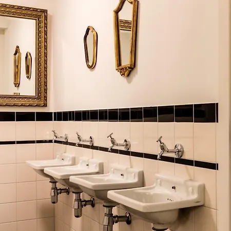 Kloosterhotel De Soete Moeder Ден Бош